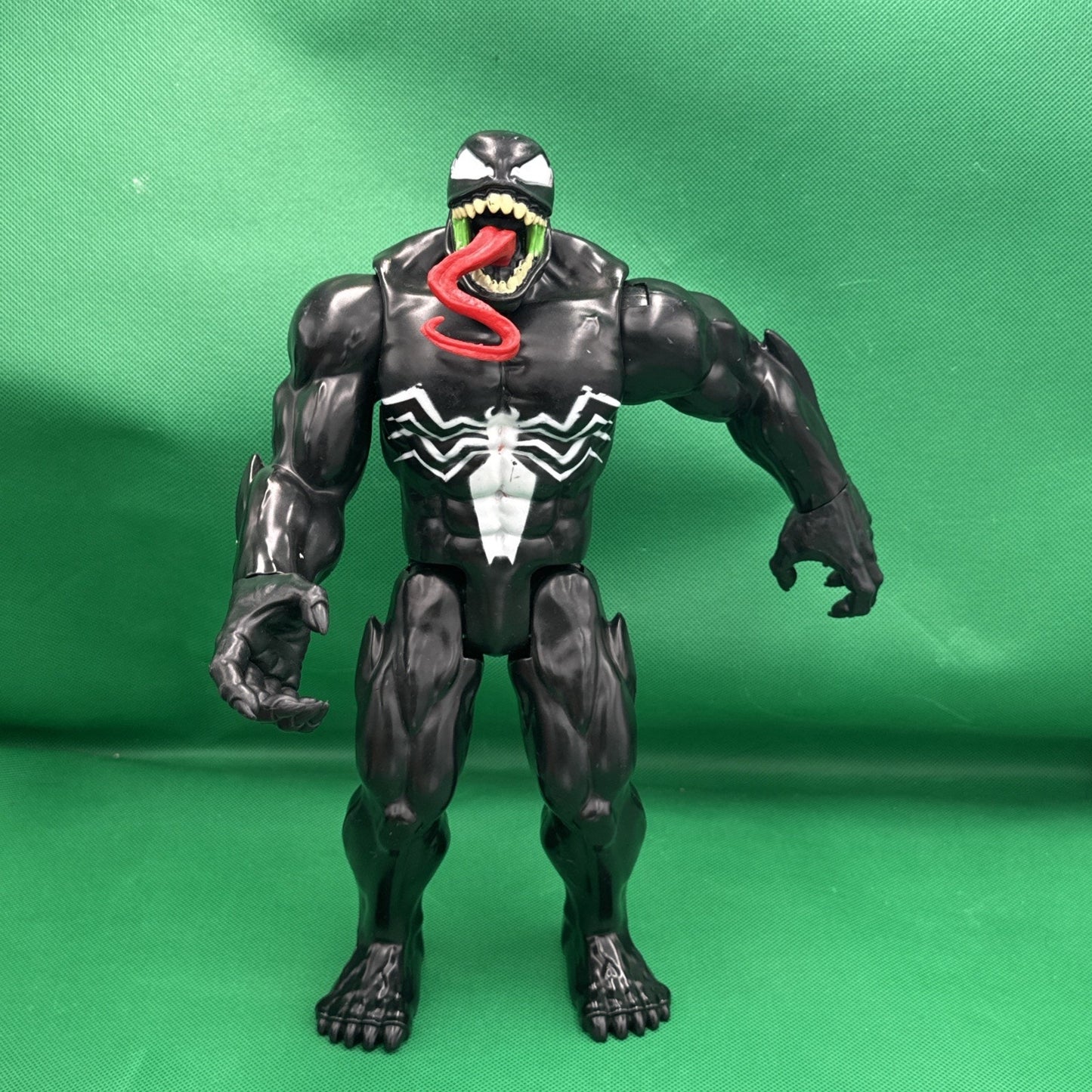 Marvel Titan Hero Series Venom 12" inch Action Figure Spider-Man Hasbro