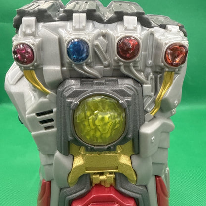 Hasbro Marvel Avengers Thanos Infinity Gauntlet Electronic Lightup Fist w/ Sound