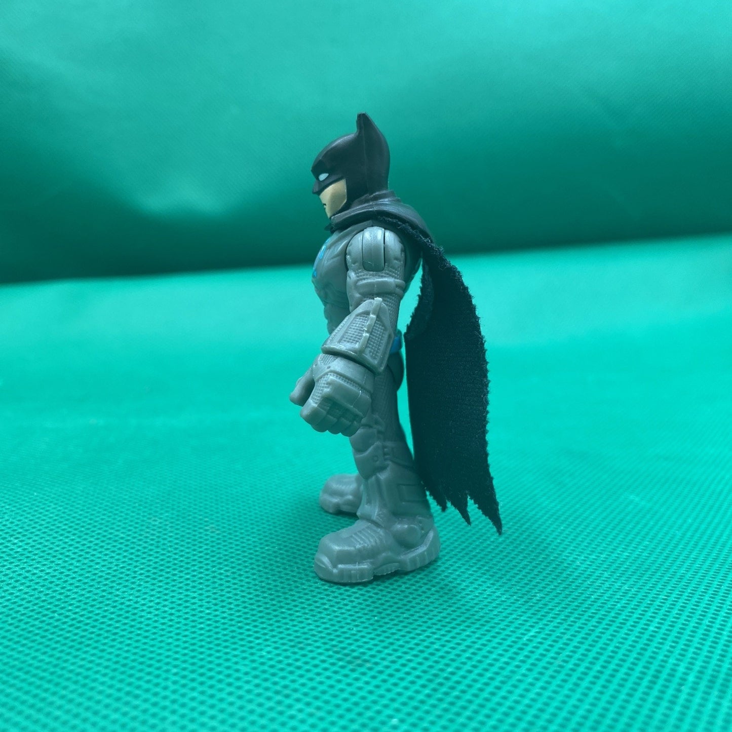 Toys - Figures - Imaginext - DC - Batman (Light Blue Symbol)