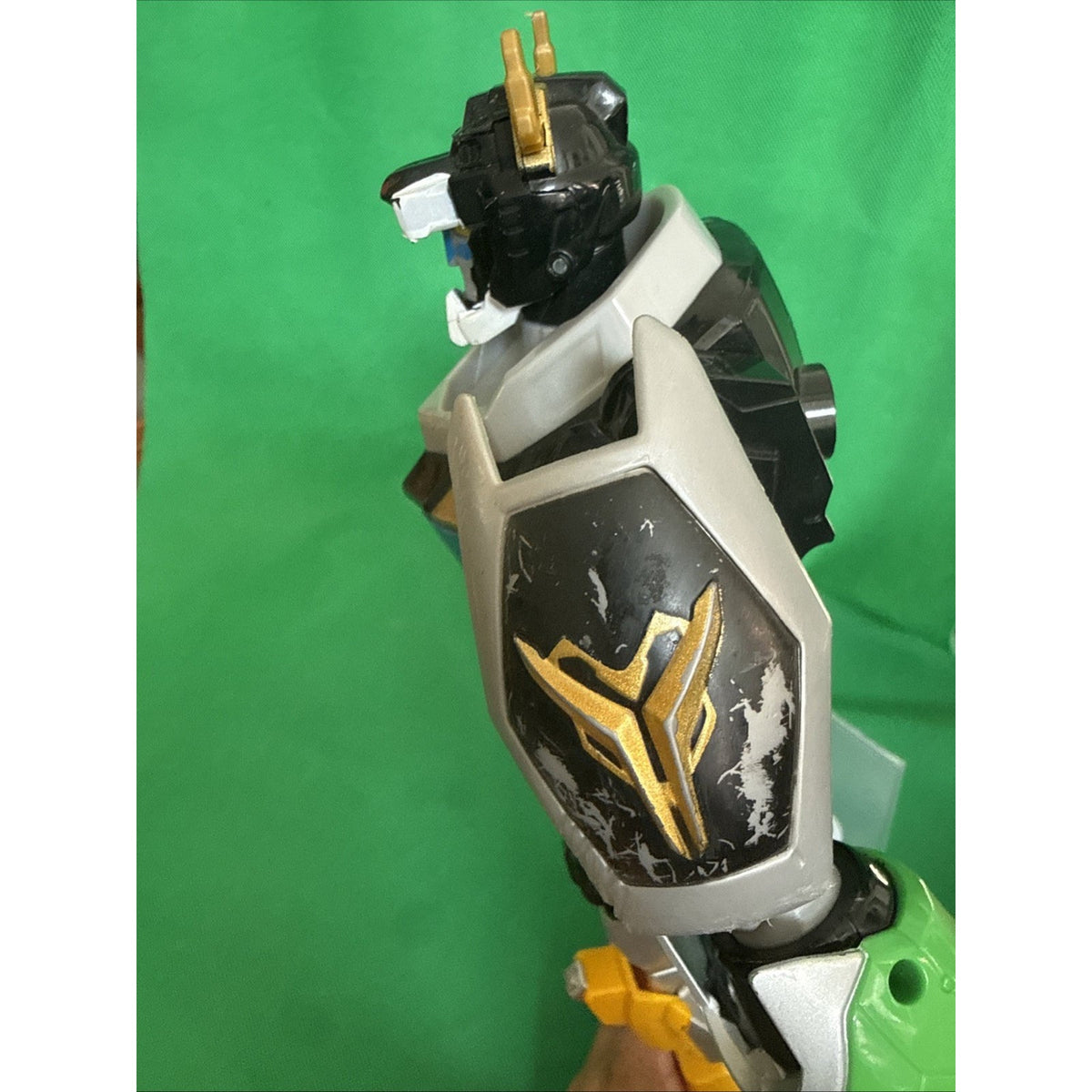 Voltron Legendary Defender Electronic Action Figure Lights Sounds 2017 Playmates