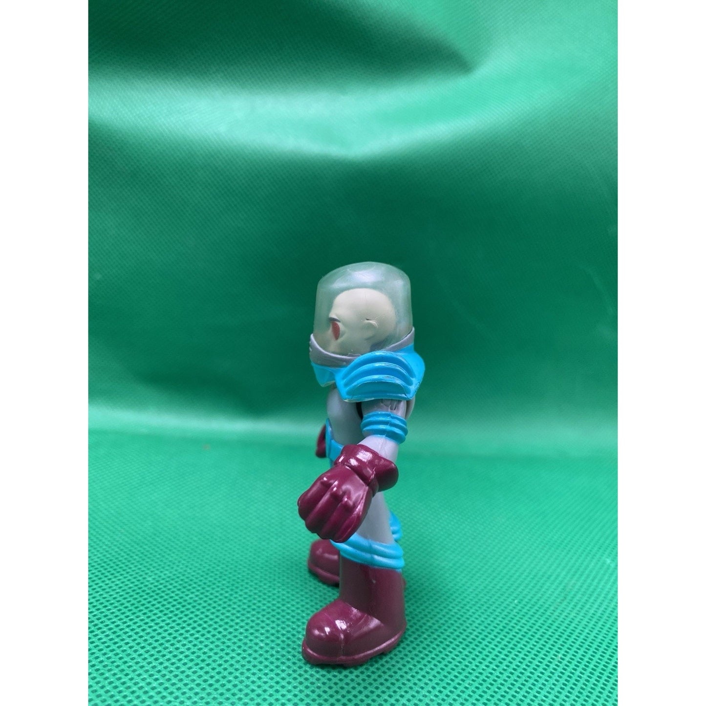 Fisher Price Imaginext DC Comics Villian Mr Freeze Mini Action Figure Toy...25
