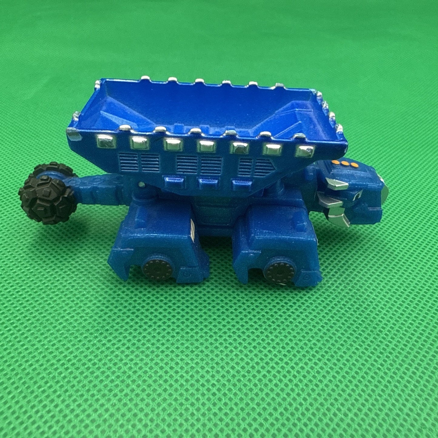 Dinotrux Ton Ton Dump Truck Dinosaur Diecast Vehicle Toy Figure DreamWorks 2015