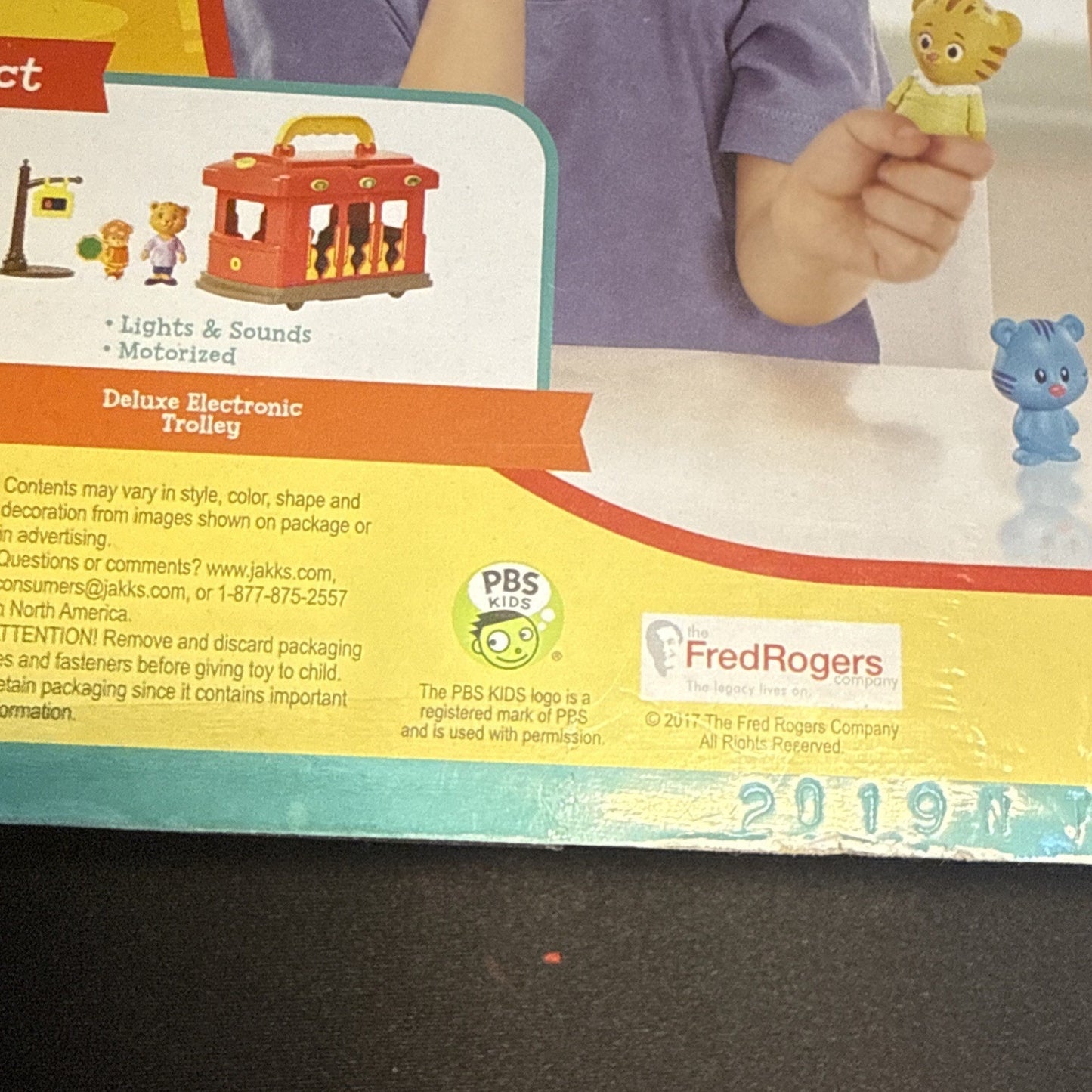 Daniel Tiger's Neighborhood Friends Family Figure 5 Piece Set NEW