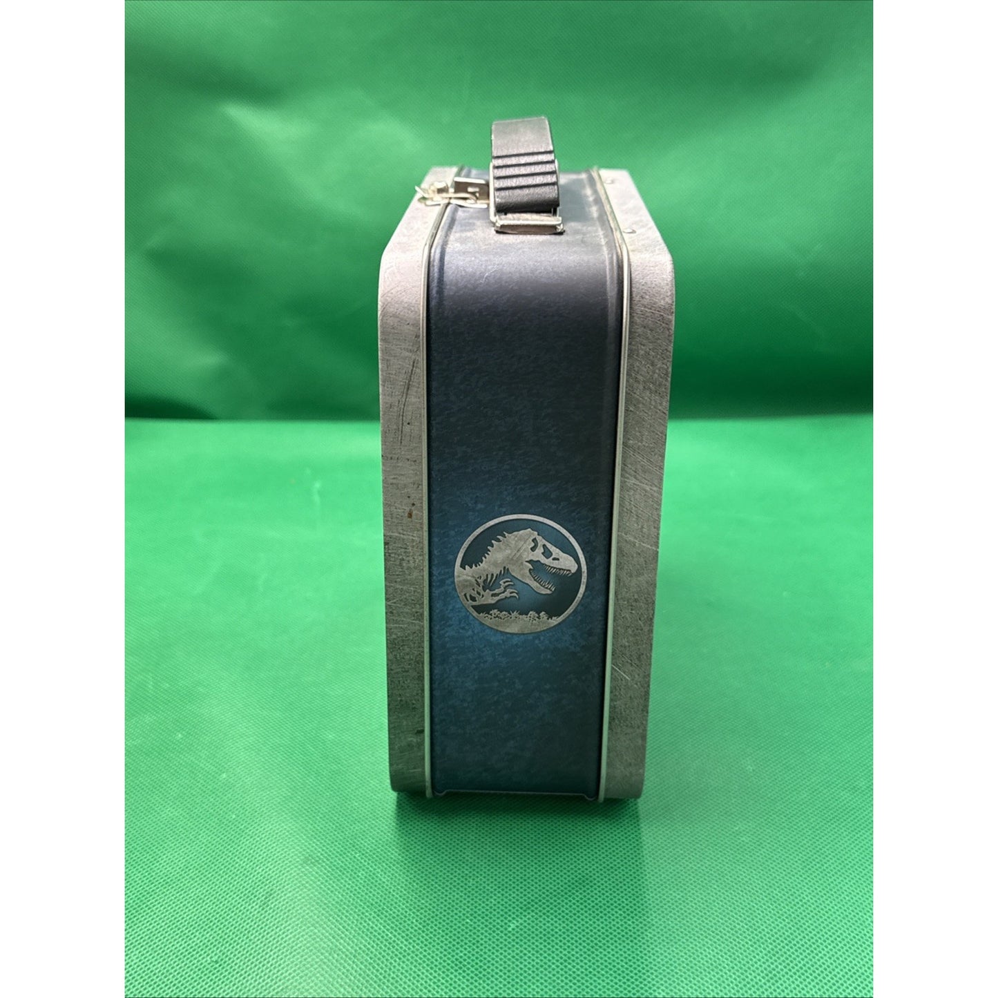 Jurassic World Park Tin Lunch Box T-Rex Velociraptor Dinosaurs Embossed 2015