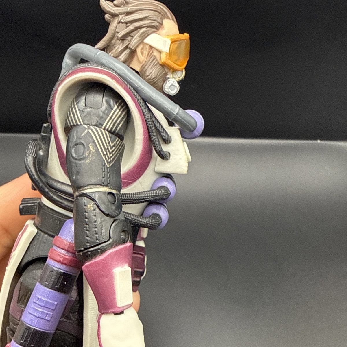 2022 Jakks Pacific Apex Legends CAUSTIC Action Figure #16 | Loose