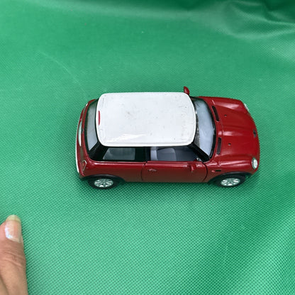 KINSMART NEW MINI COOPER DIECAST CAR 1:28 scale RED.