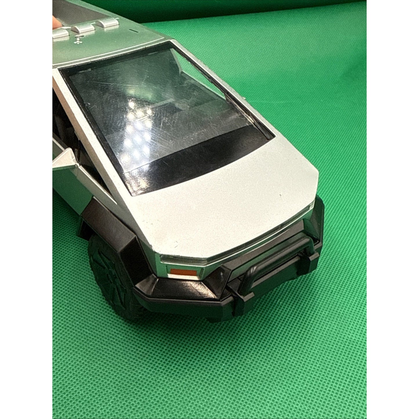UNKNOWN BRAND PLASTIC SILVER CYBER TRUCK LOOKING FRICTION VEHICLE, Sound Tested