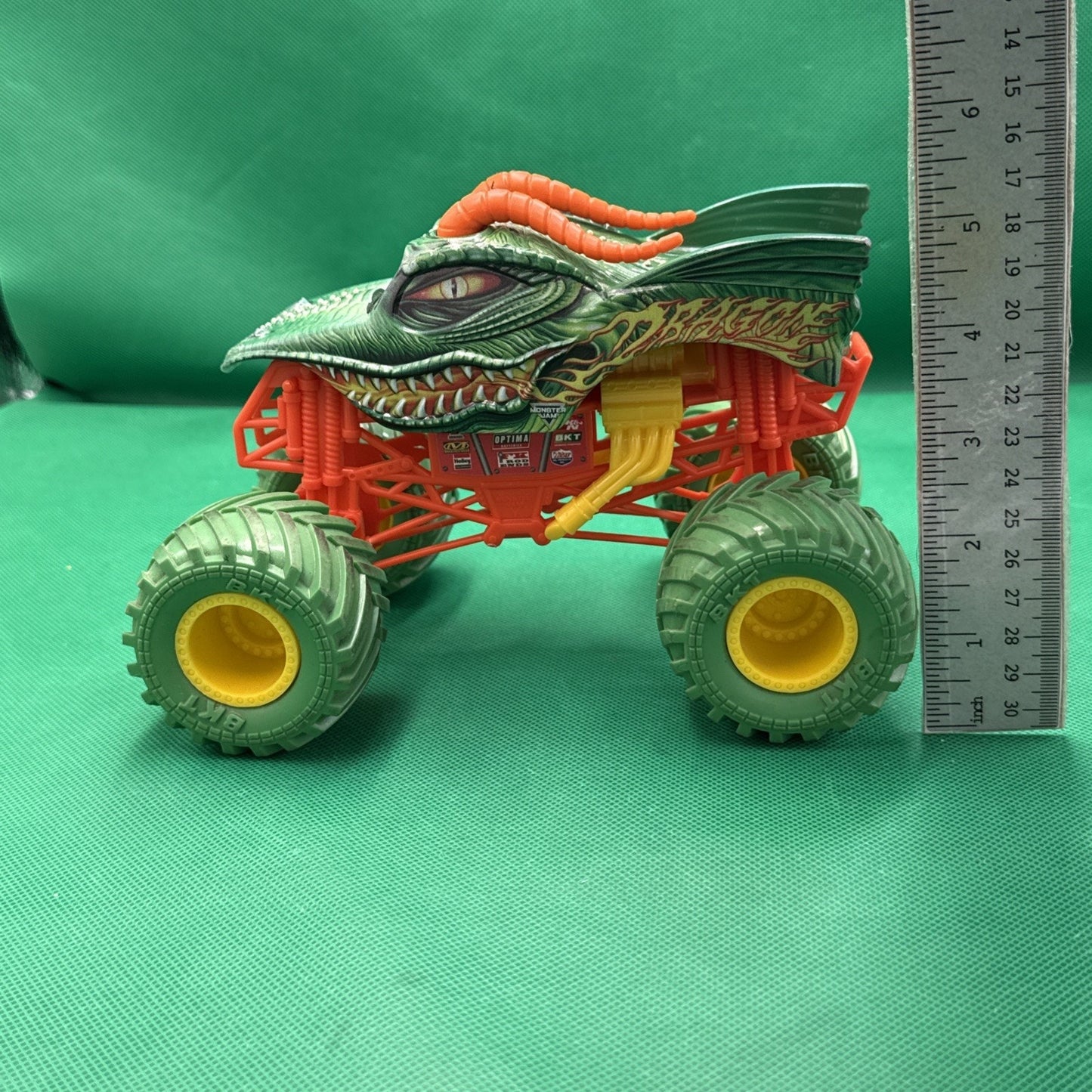 Spin Master 1:64 Scale Monster Jam Green Dragon Monster Truck (Loose)