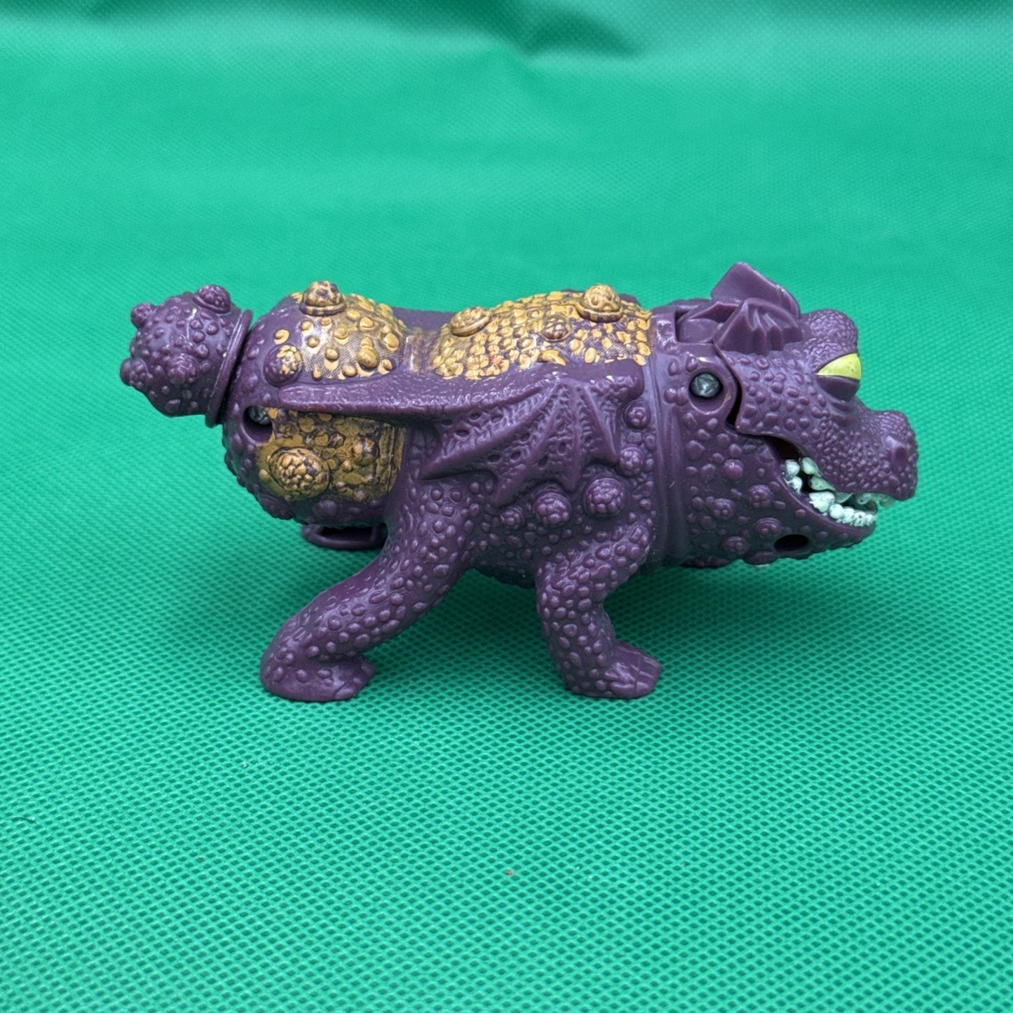 2010 McDonald's Happy meal Dreamworks Purple Gronckle How to train your dragon