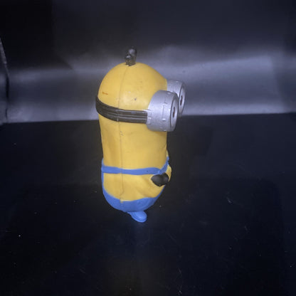 MINION DESPICABLE ME 4” ACTION FIGURE MCDONALDS TOY(PRE-OWNED) DOESN’T TALK