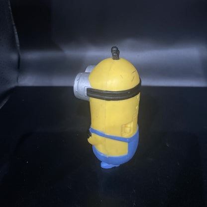 MINION DESPICABLE ME 4” ACTION FIGURE MCDONALDS TOY(PRE-OWNED) DOESN’T TALK