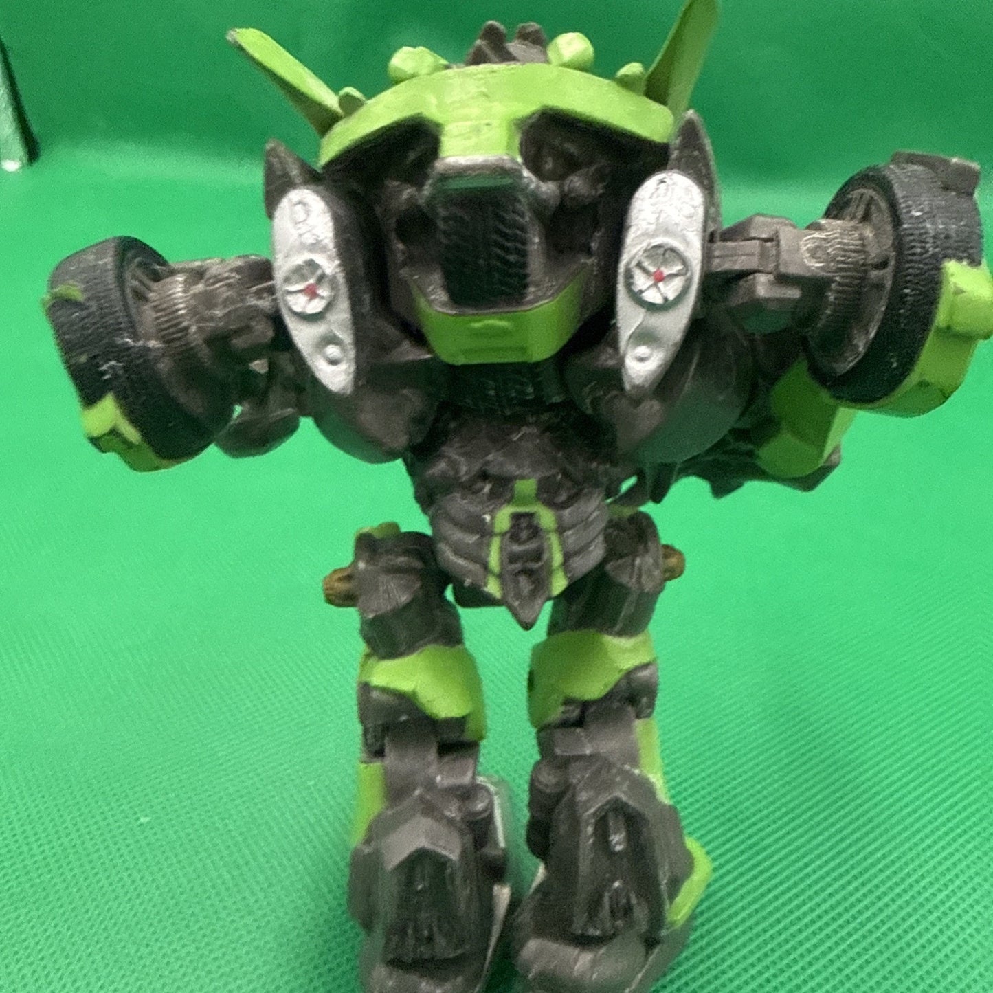 2008 Transformers Revenge of the Fallen Robot Replicas Autobot Skids