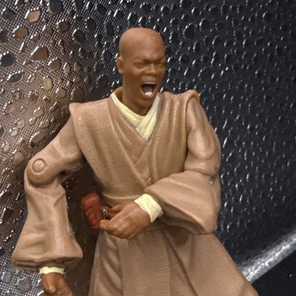 2001Star Wars Attack Of The Clones MACE WINDU Slashing Attack 3.75”