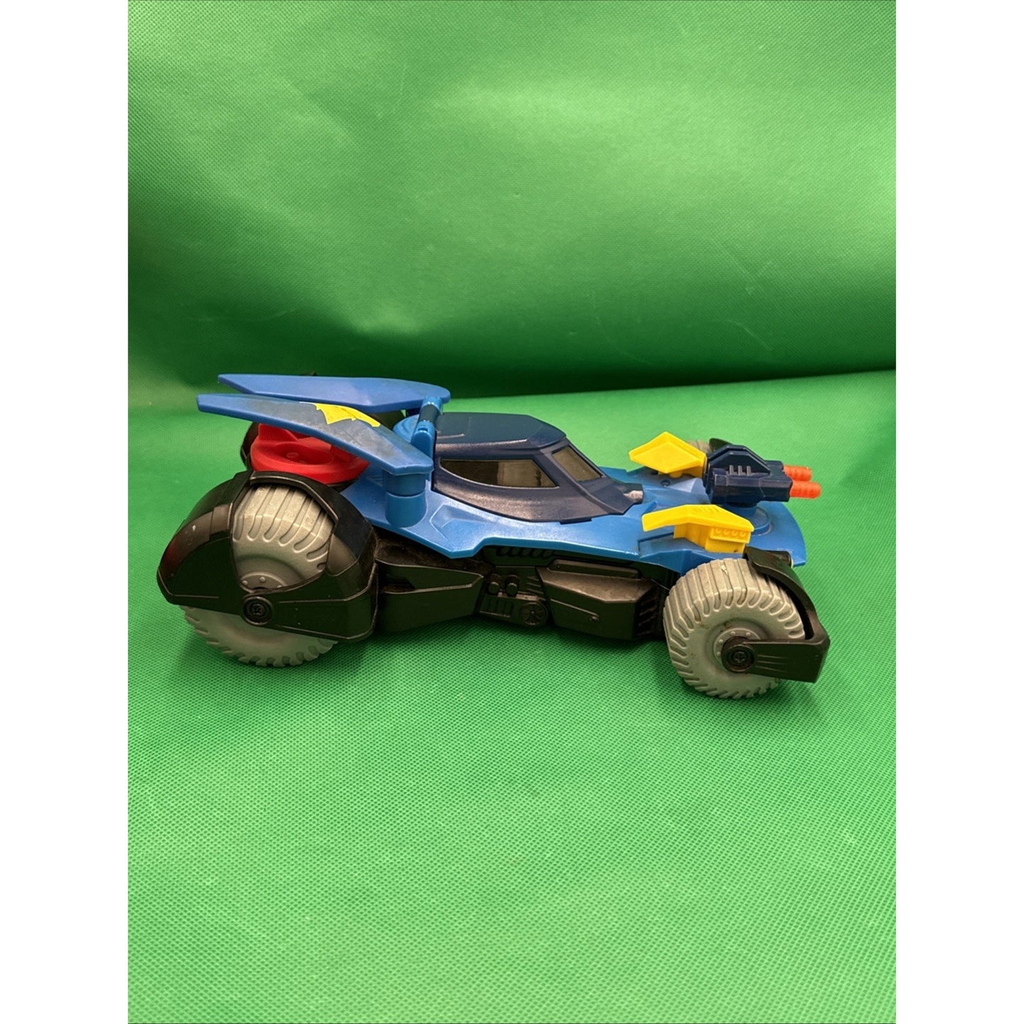 2015 Imaginext DC Super Friends Bat-mobile Vehicle Car W/ Batman DHT64