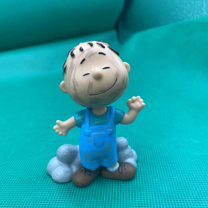 Charlie Brown Peanuts Pig Pen dust PVC Figure JP Cake Topper