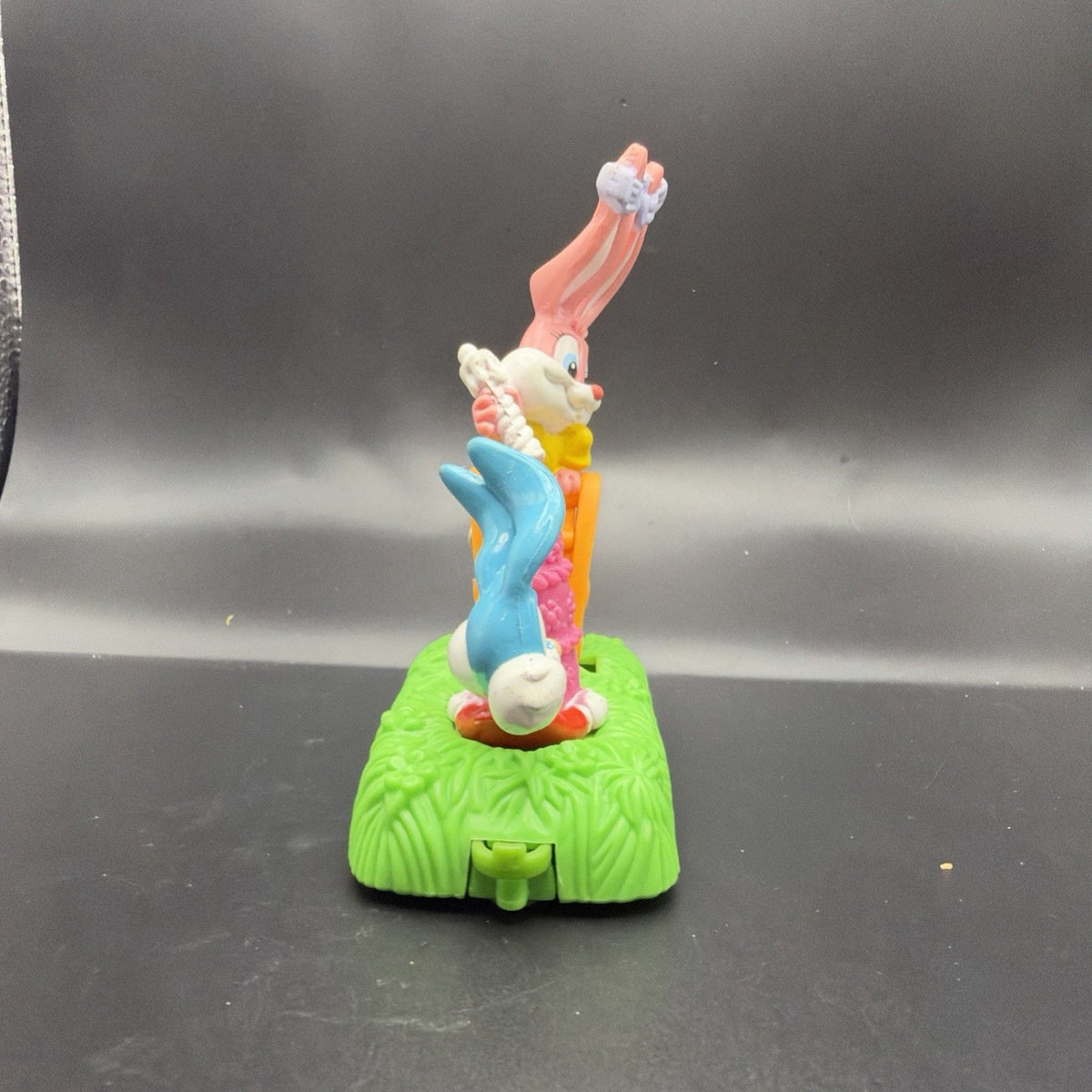Vintage Looney Tunes Bugs Bunny & Lola Bunny Interactive Cake Toy – Warner Bros.