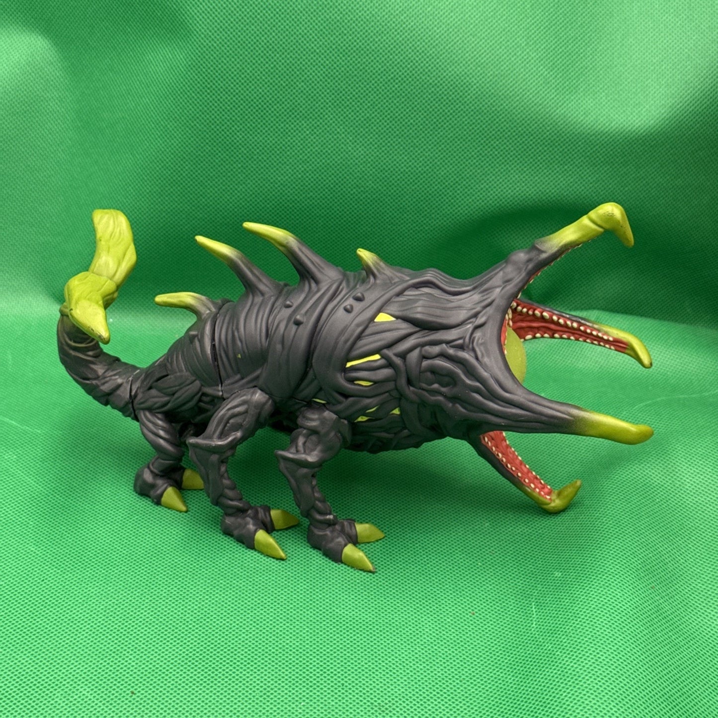 Netflix Stranger Things Tales From '85 Vine Dog 8" Squishy Figure