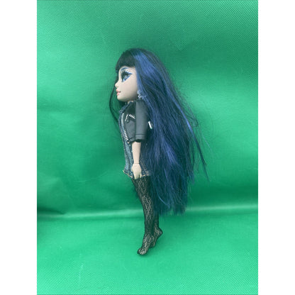 MGA Entertainment Amaya Raine Rainbow Fashion Doll DIFFRENT OUTFIT