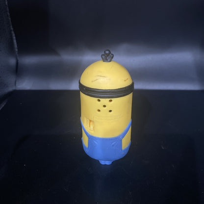 MINION DESPICABLE ME 4” ACTION FIGURE MCDONALDS TOY(PRE-OWNED) DOESN’T TALK