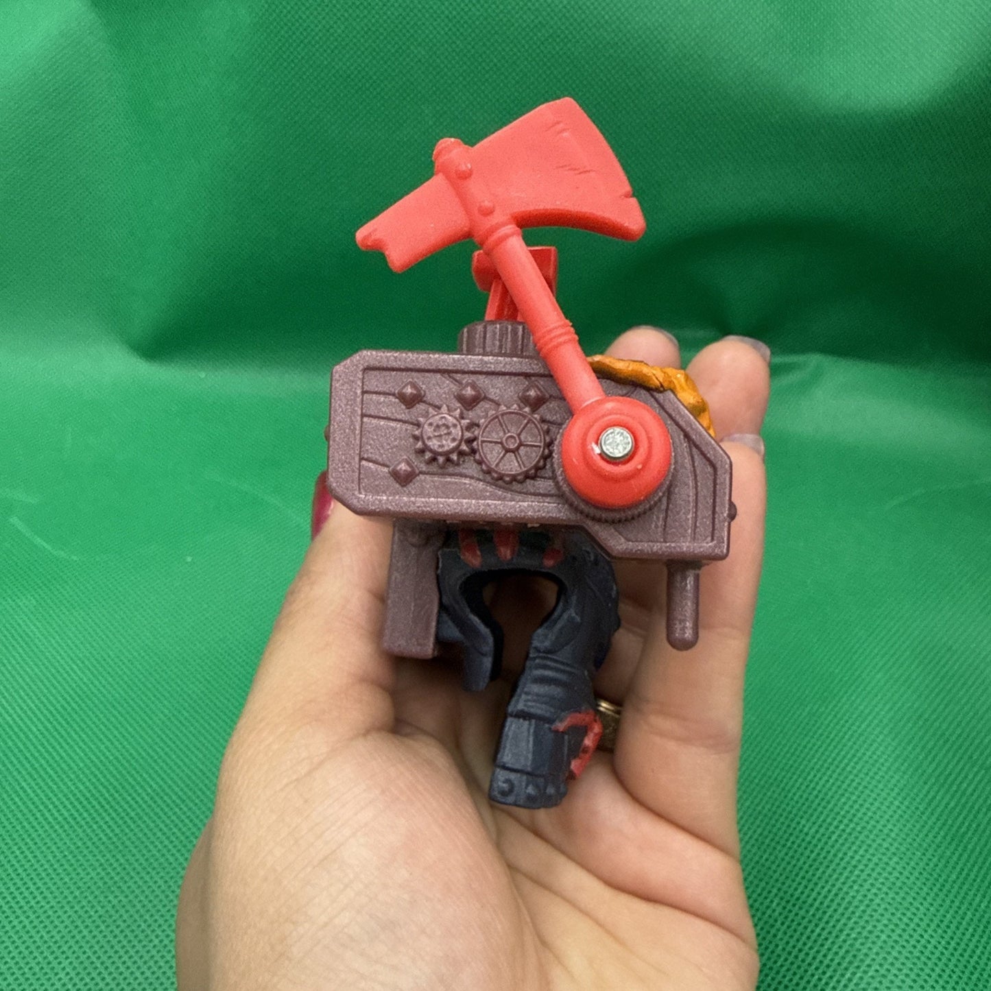 Imaginext DC Super Friends STEPPENWOLF HELMET/AXE PACK accessory