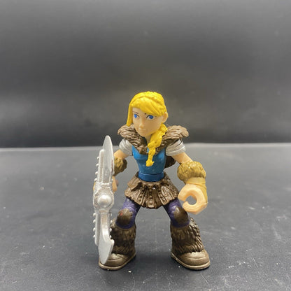 2014 DreamWorks 2.5 in "How to Train Your Dragon ASTRID Action Figure With Axe