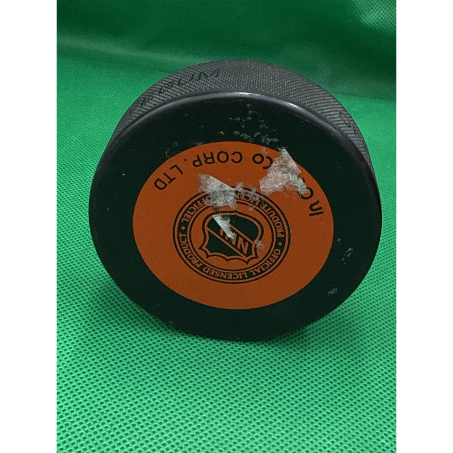 Bruins Thanks For The Memories Boston Garden 1928-1995 Hockey Puck vs Canadians