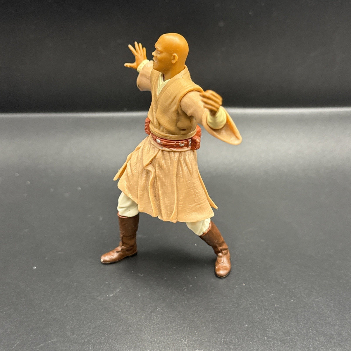 Hasbro Star Wars Mace Windu 3.75" Action Figure 2002 Attack of the Clones. Loose
