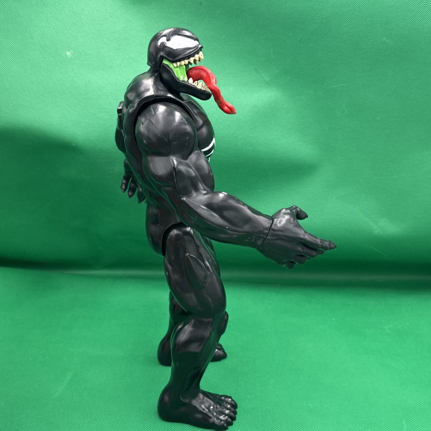 Marvel Titan Hero Series Venom 12" inch Action Figure Spider-Man Hasbro