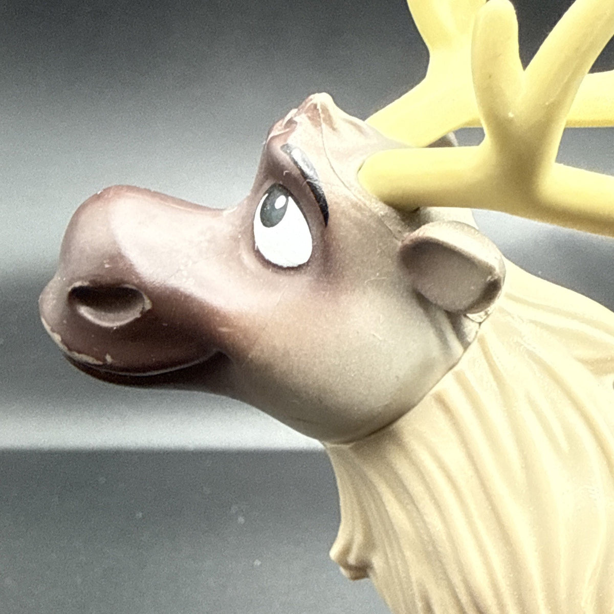 2018 Hasbro Disney Frozen 2 Adventure Collection Sven Action Figure, 5+