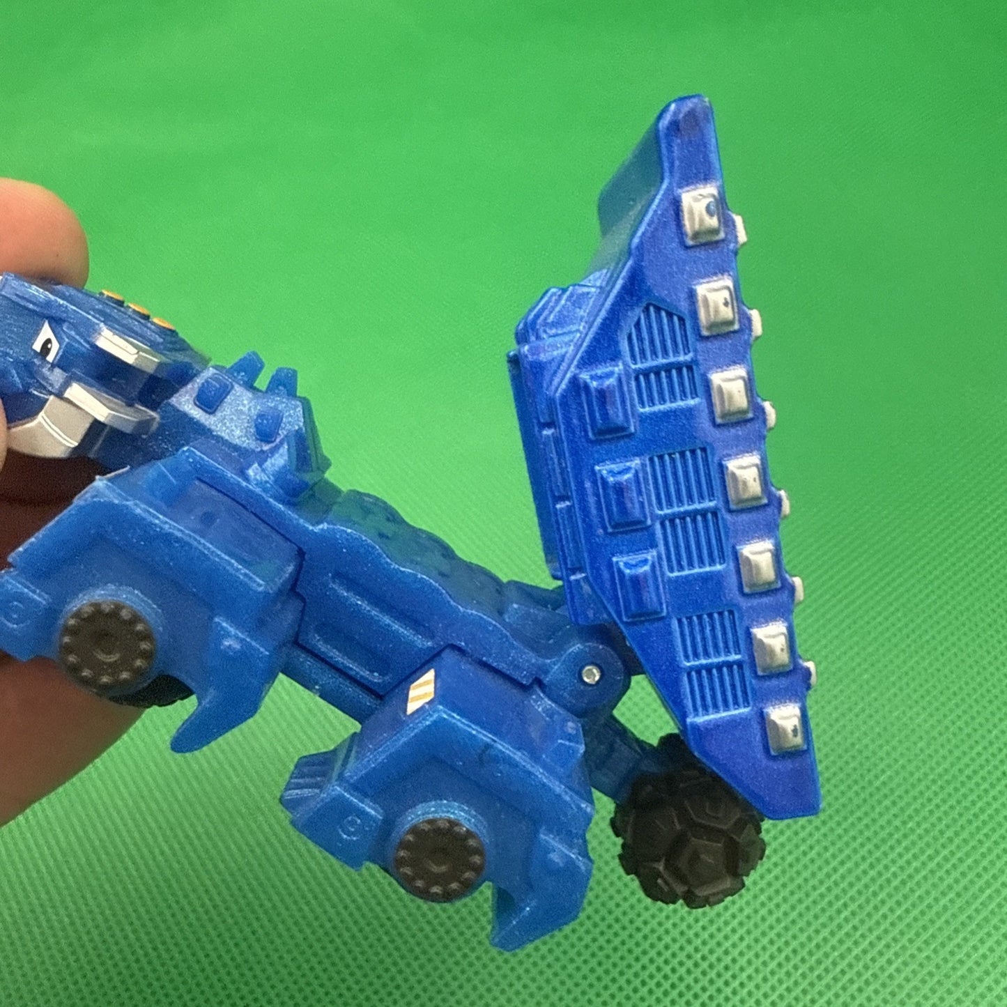 Dinotrux Ton Ton Dump Truck Dinosaur Diecast Vehicle Toy Figure DreamWorks 2015