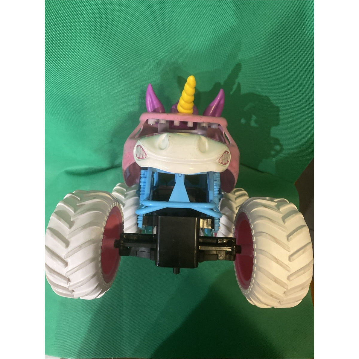 Monster Jam Sparkle Smash RC Truck w/ Remote Controller Pink White Purple Blue
