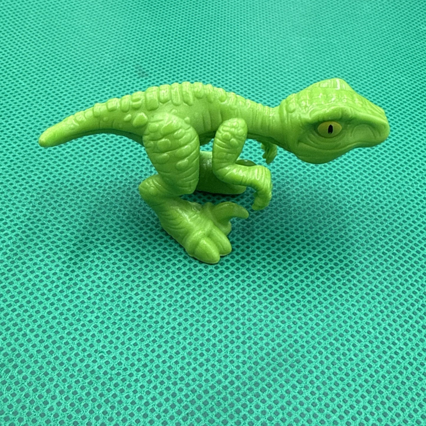 Fisher Price Imaginext Jurassic World Advent Green Velociraptor 2.5" Figure