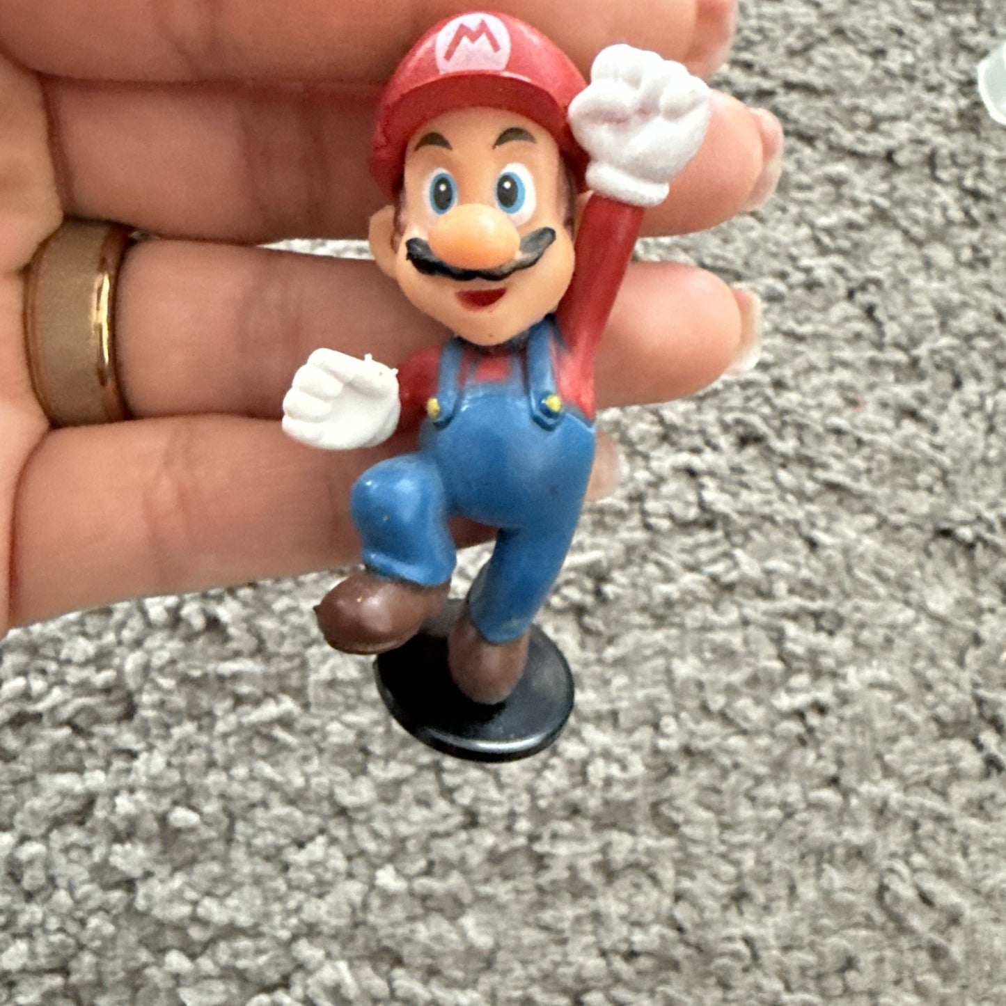 Mario Nintendo Super Mario Bros 2.5” Figure PVC Toy Olía Made In China