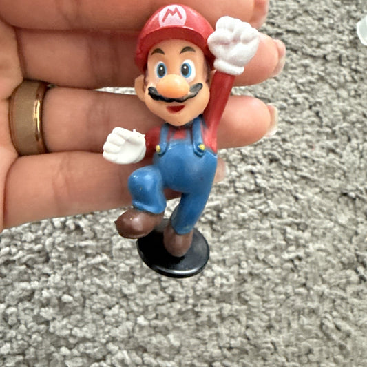 Mario Nintendo Super Mario Bros 2.5” Figure PVC Toy Olía Made In China