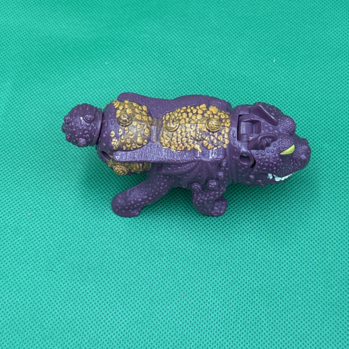 2010 McDonald's Happy meal Dreamworks Purple Gronckle How to train your dragon