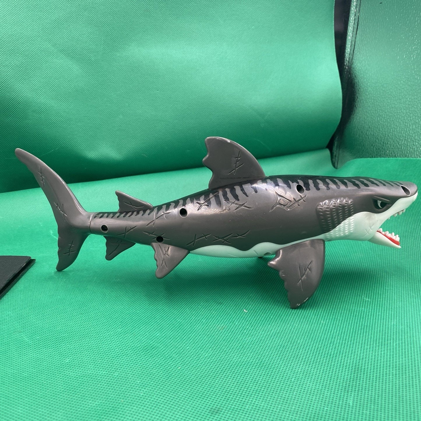 Chap Mei Chomping Jaws TIGER SHARK 11" Long Collectible Action Figure Toy