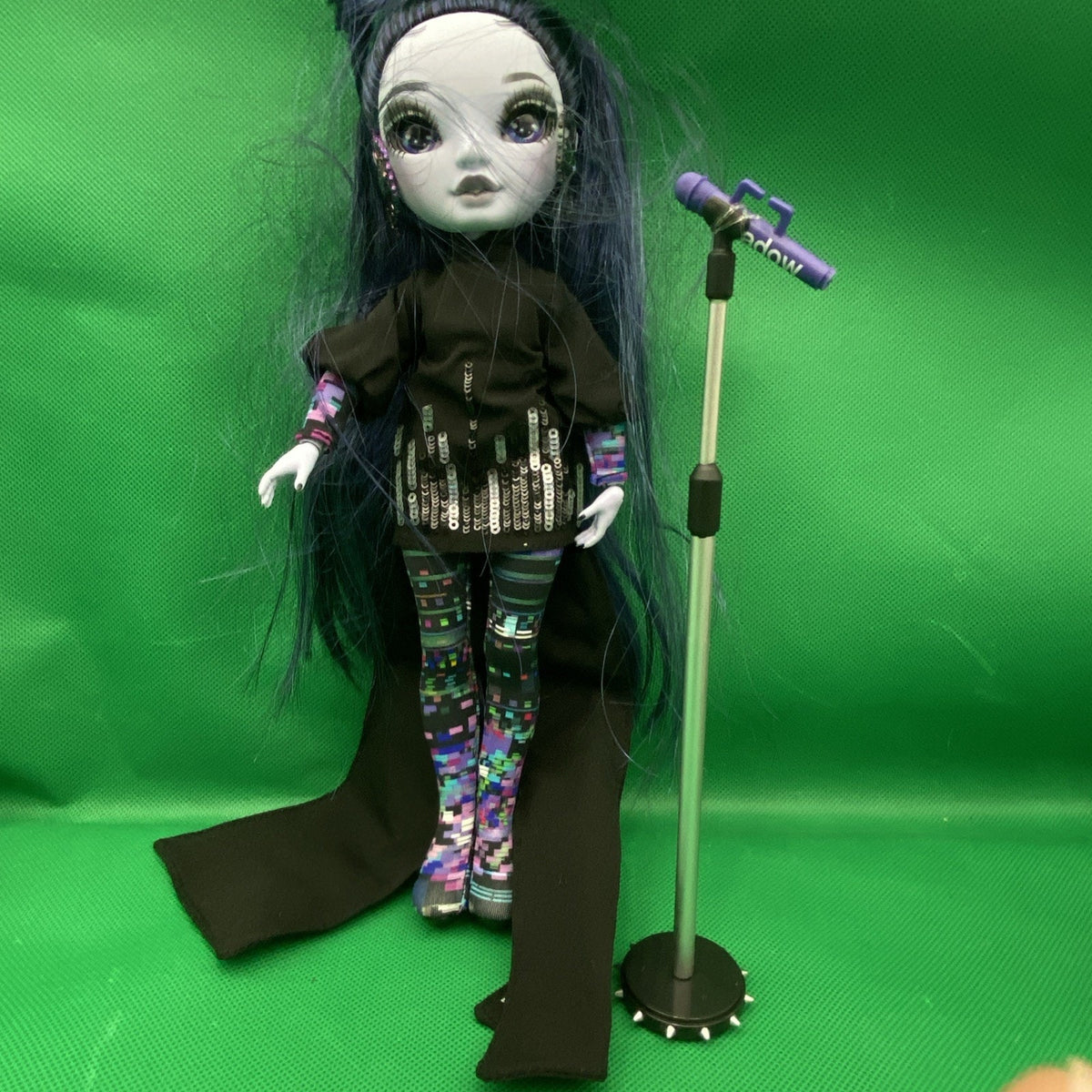 Rainbow High Shadow Reina Glitch Crowne- Purple Fashion Doll With Microphone