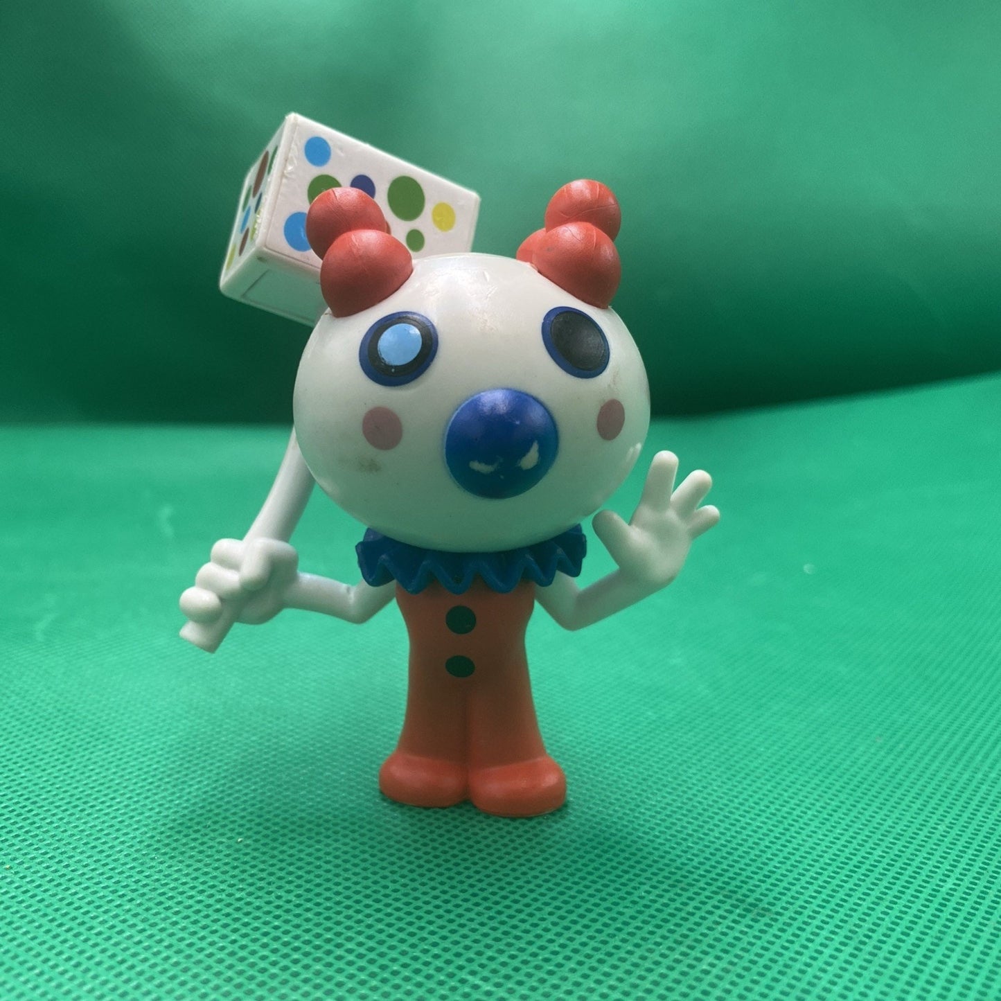 CLOWNY 3” ACTION FIGURE VINYL TOY W/COLOR MALLET HAMMER