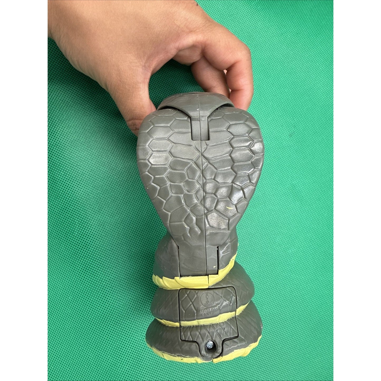 Fingerlings WowWee Untamed FANG King Cobra Snake Interactive Touch Motion Sound