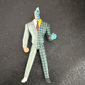 DC Comics Batman The Animated Series Two Face 4.75” Action Figure