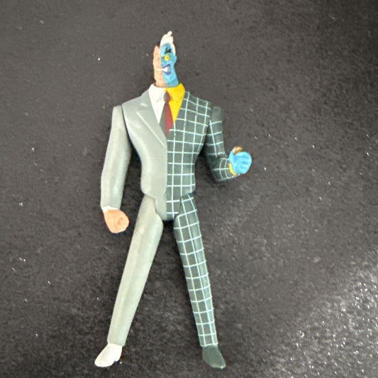 DC Comics Batman The Animated Series Two Face 4.75” Action Figure