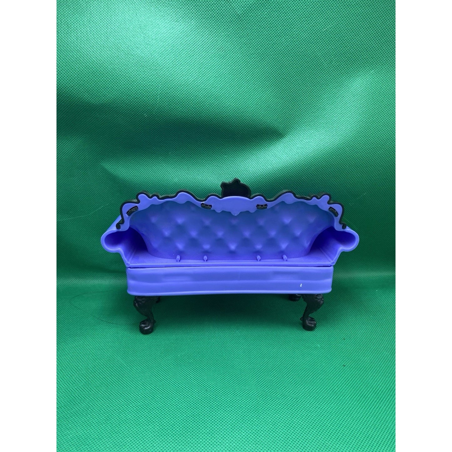 2022 Monster High Coffin Bean Café Couch Furniture Purple Part