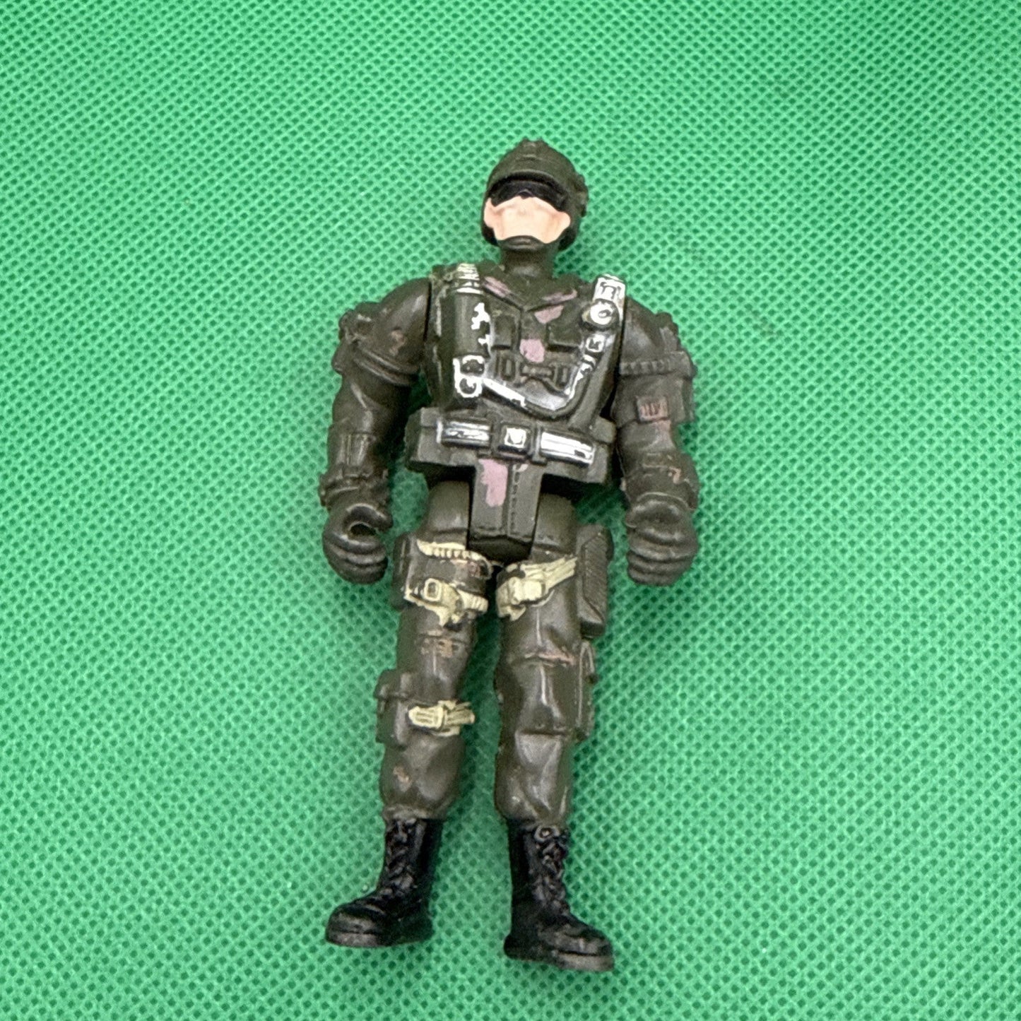 Action Figure 3.75" ARMY Camo Man Moveable Hole gripping Hands Unknown - toyscardscomics