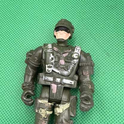 Action Figure 3.75" ARMY Camo Man Moveable Hole gripping Hands Unknown - toyscardscomics