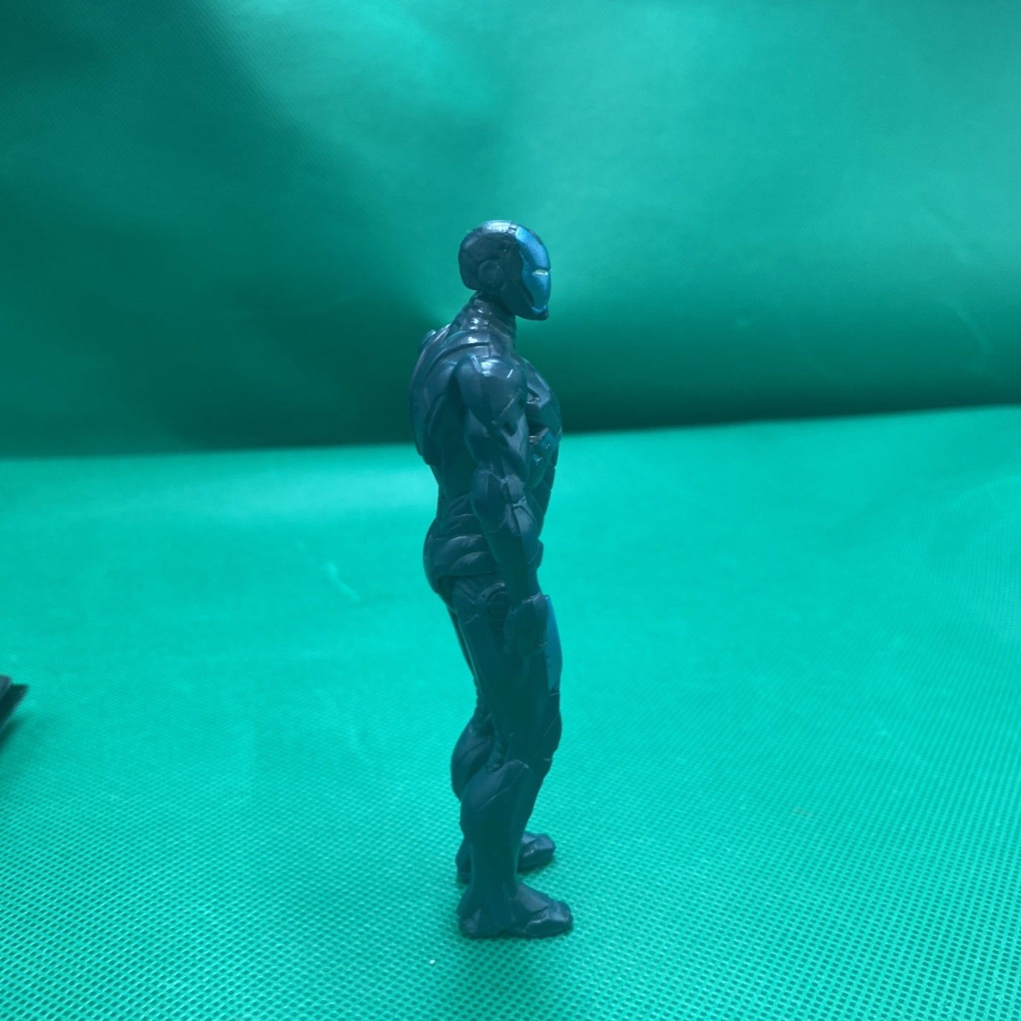 IRON MAN • Marvel Hydro Shock Avengers Action Figure Toy 2011 Hasbro Disney