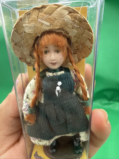 Anne of Green Gables Doll Figurine Ornament Collectable 3” W/Stand And Box - toyscardscomics