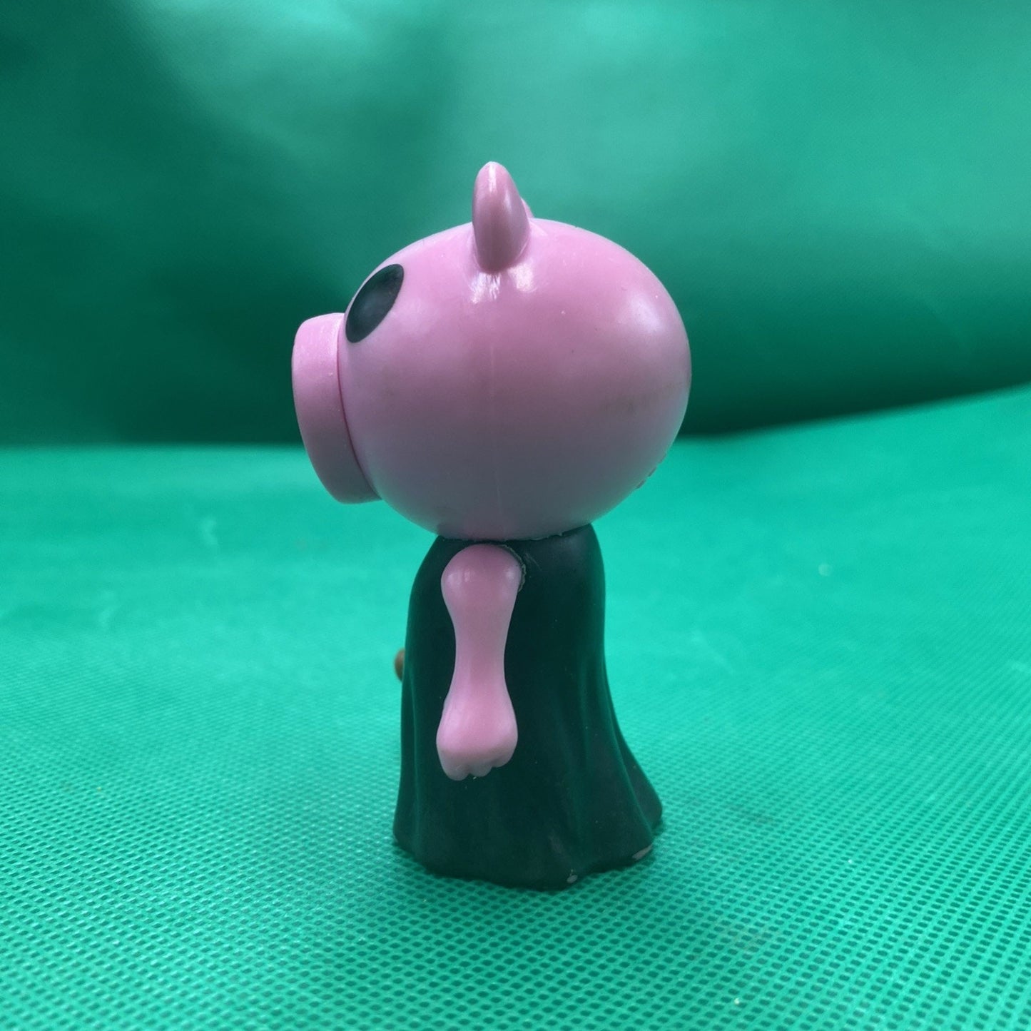 PhatMojo Piggy Minifigure Series 1 Mystery Pack Piggy w/ Bat 3" Figure - No Code