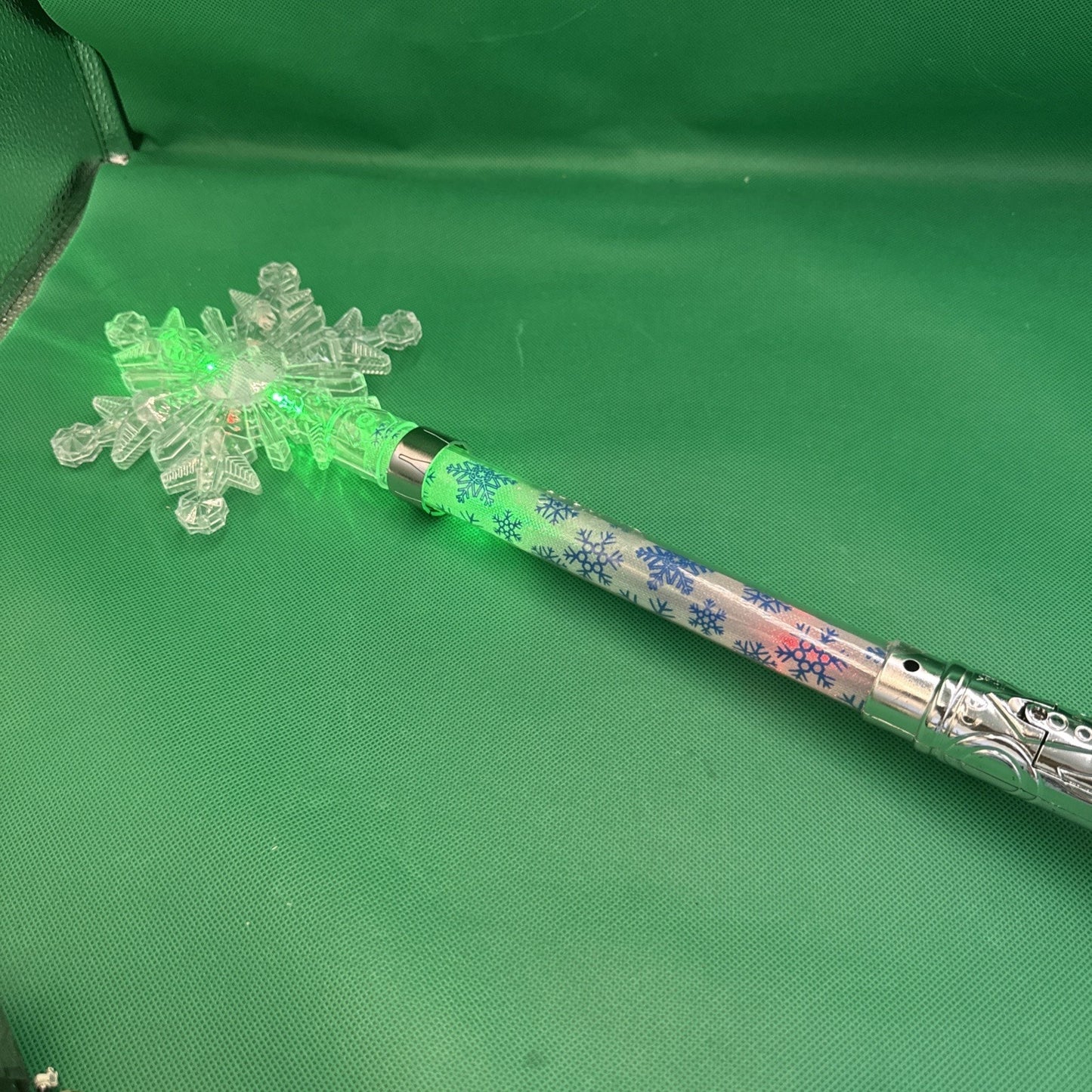 ICE PRINCESS COLOR CHANGING SNOWFLAKE WAND 3-MODES 21” FLASHING/BLINKING