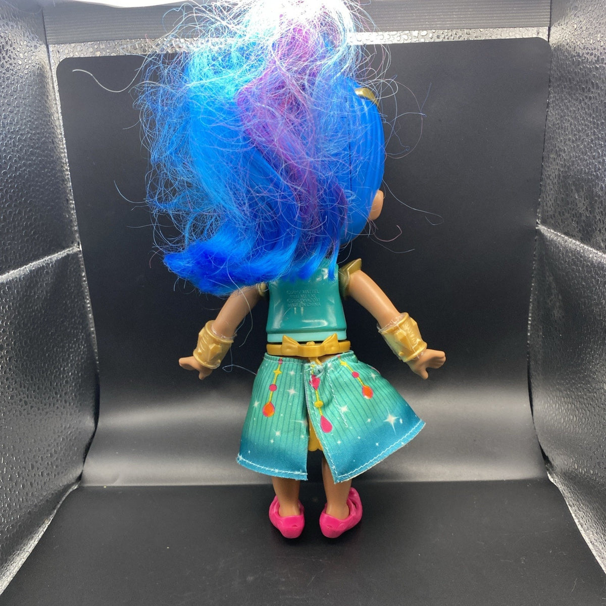 Nickelodeon Shimmer and Shine Doll Blue Hair Green Dress Gold Accessories Talks