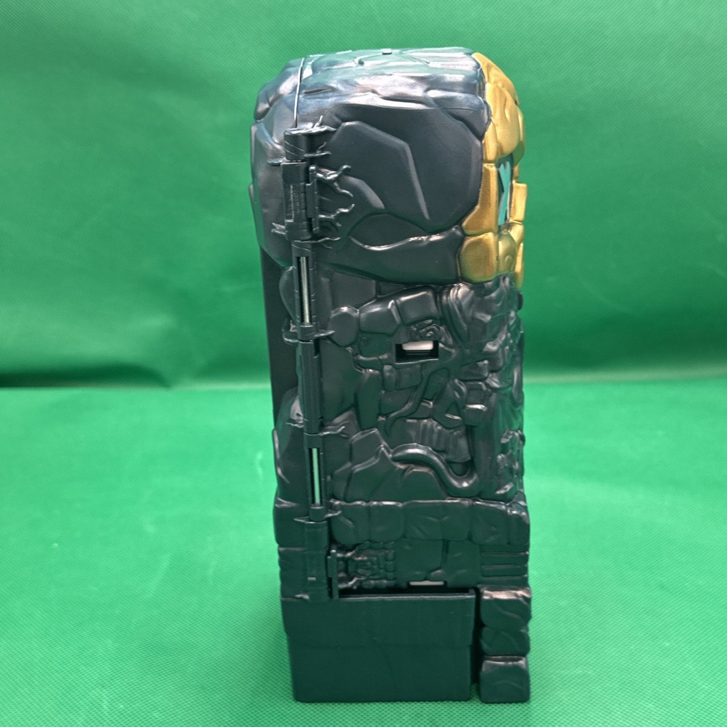 Treasure X Lost Lands Skull Island Frost Tower Fold Up Micro Playset Toy Moose